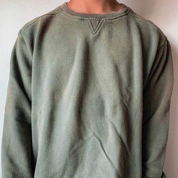 Izod Other - IZOD Crewneck Sweater Izod Other - IZOD Crewneck Sweater